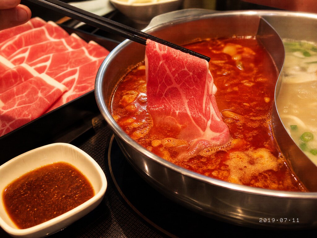 媒體報導視覺｜非凡電視台 涮肉沾醬